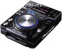 2x Limited Edition CDJ-400-K turntables  1 Limited Edition D