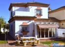 Chalet con parcela de 500 m2 y piscina